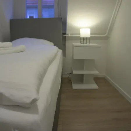 Swan Apartment